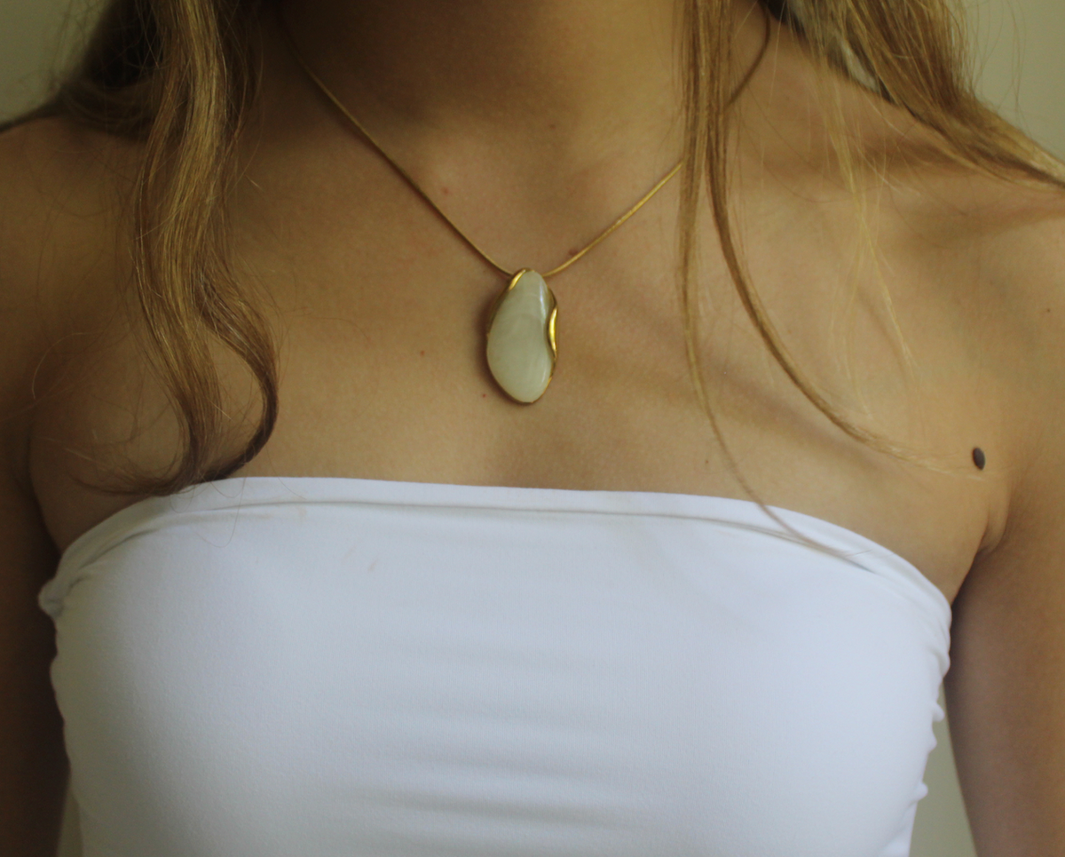 Organic Oval Stone Pendant Necklace - Gold